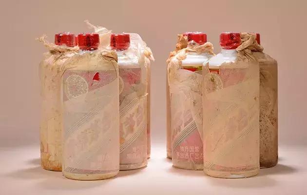 从绵纸包装到彩盒包装，见证“国酒”包装设计的60年变化(图3)