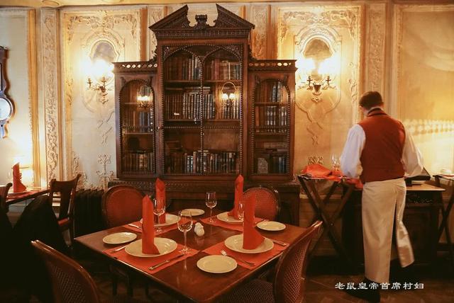 山寨货却成欧洲最好餐厅，广受欢迎的普希金咖啡馆红的很有道理