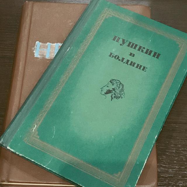 世界最爱读书国家俄罗斯,百年古董书却只卖20块,原因是这个 世界最爱读书国家俄罗斯,百年古董书却只卖20块,原因是这个