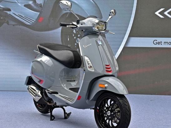 Rolls Royce in a scooter! VESPA new car released, about 37,000 yuan! | Luju  Bar