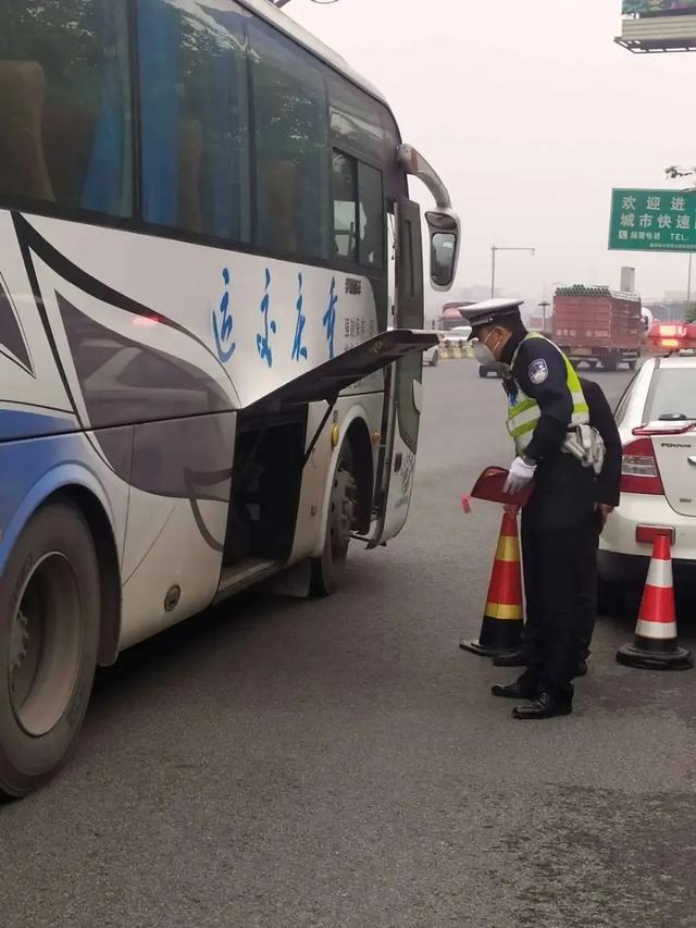 重庆|重庆交巡警以五大战役为核心 启动秋冬季交通安全整治百日会战