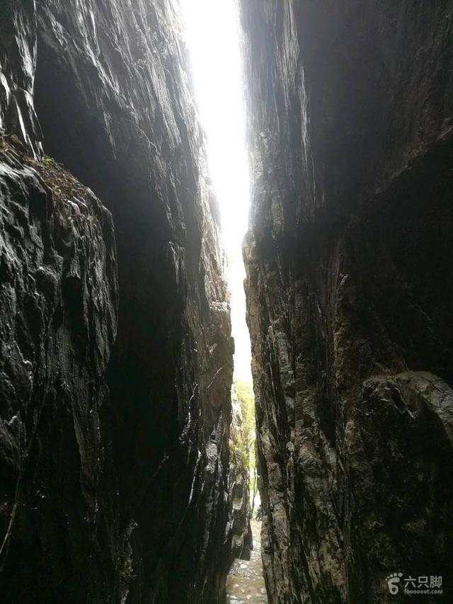 中华圣山：卢崖风光甲太室