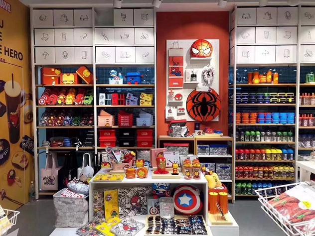 “十元店”名创优品狂奔七年，就这么带病上市真的好吗？-最极客