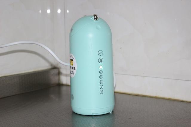 旅行出差饮水不用慌，米因即热饮水机来报到，网友：这小熊好能干