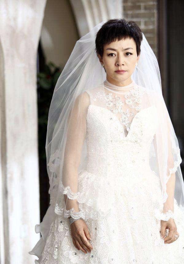 小品女王宋丹丹亮相机场,黑色运动外套配短裤
,哪里像59岁-第7张 小品女王宋丹丹亮相机场
,黑色运动外套配短裤
,哪里像59岁-第7张