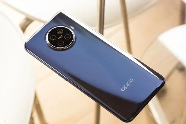 oppo ace2这款手机刚发布时定价偏高,没有一代那么惊艳,销量并不理想