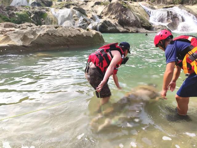 重庆|假期“打卡”一定注意安全！莫让“网红”变...