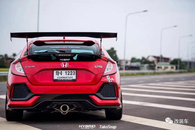 R的两厢思域，连小姐姐都抵挡不住它的魅力（最新发布）