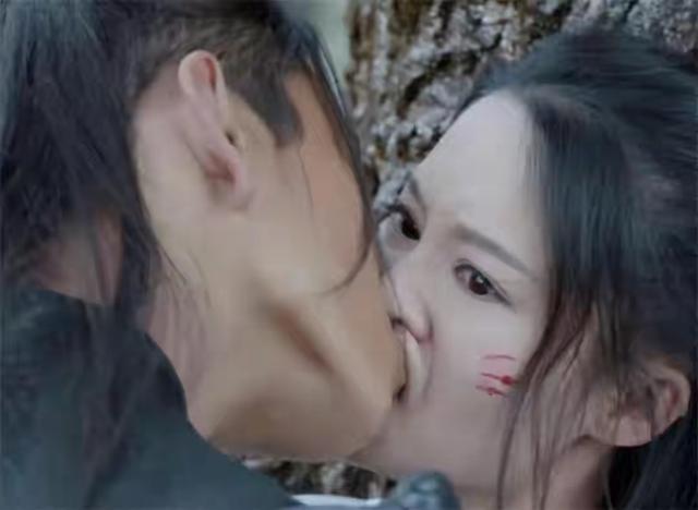 王大陆“拔火罐式强吻”登上热搜 李沁的
