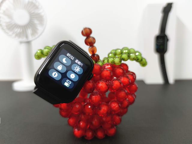 咕咚智能运动手表：个性表盘+互动直播课程，让你一秒钟就爱上它