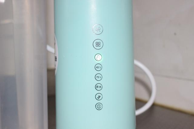 旅行出差饮水不用慌，米因即热饮水机来报到，网友：这小熊好能干