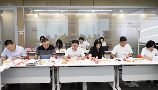 繼往開來 鹽津鋪子董事會、監(jiān)事會完成換屆選舉 繼往開來 鹽津鋪子董事會、監(jiān)事會完成換屆選舉
