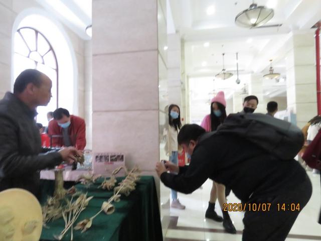 江汉路 双节中的江汉路非遗集市