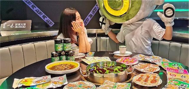 鲜椒火锅|“青一色”×“有友”开战！挑战鲜椒火锅100种吃法，还有福利宠你