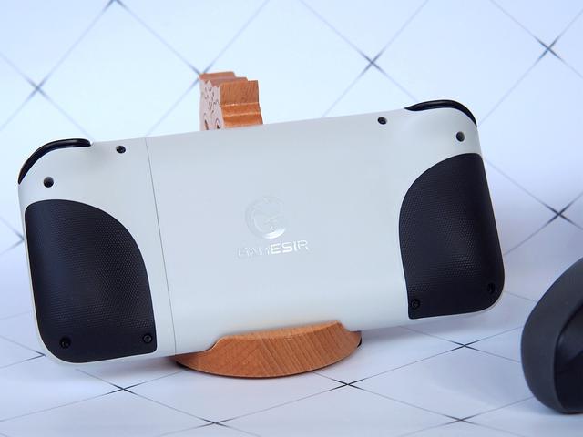 只需一个动作让你的手机可以秒变NSwitch