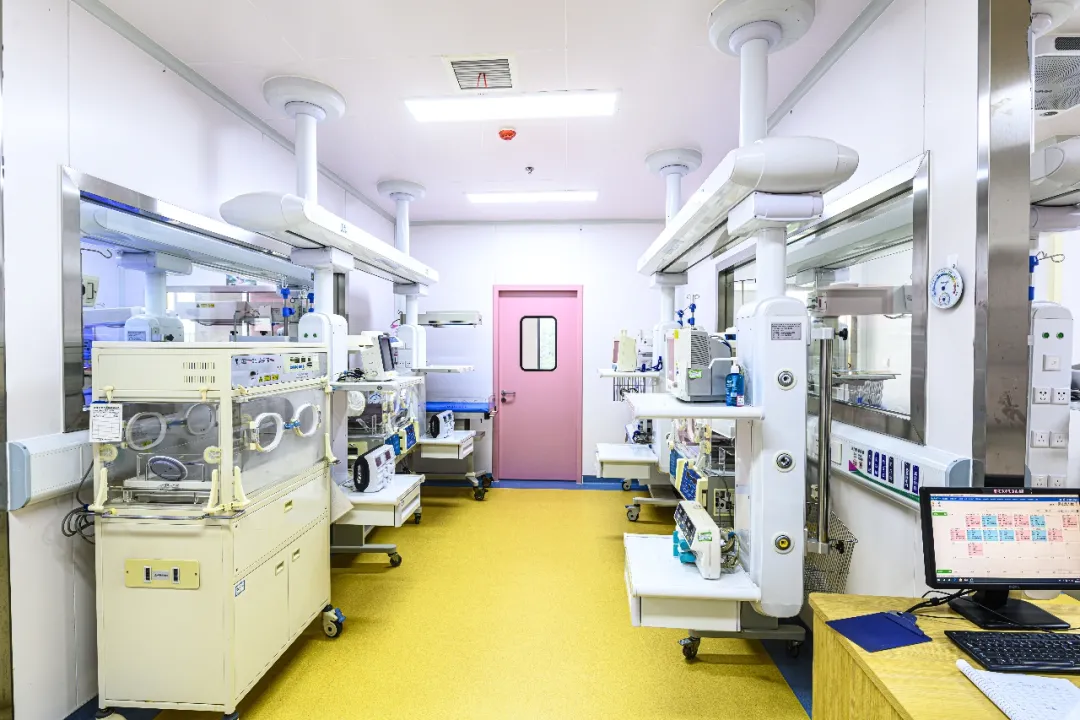 湘潭县卫健局退休老干部参观考察湘潭县妇幼保健院新院