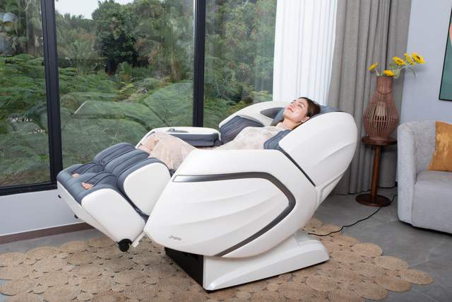 年轻人腰椎颈椎问题 joypal AI云享至尊按摩椅有高招？