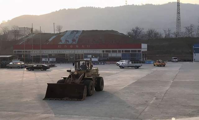 河南卢氏县：招商引资企业遭强拆 当事人质疑被“套路”