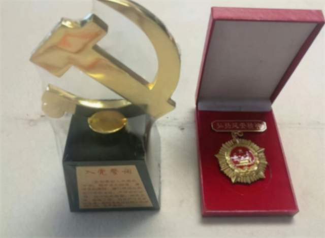 勇担社会责任的爱心企业家 贵州晶瑞环保清洁公司董事长杨永安(图7)