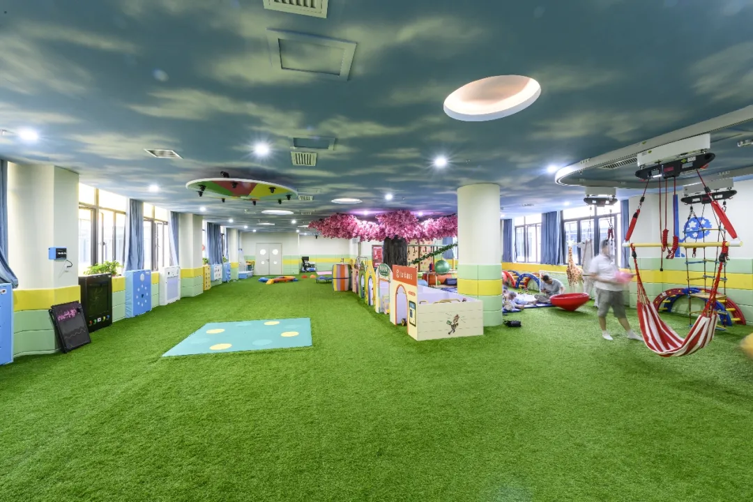 湘潭县卫健局退休老干部参观考察湘潭县妇幼保健院新院