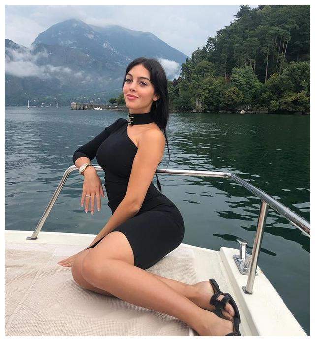 足球明星那些漂亮女友们,你认识几个?_pp视频体育频道