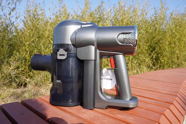 用洒拖F6吸拖一体机，两份家务只出一份力，打工人的周末惬意了