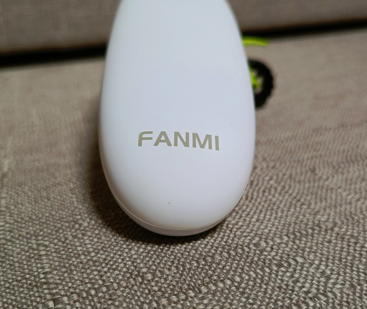 1秒即可精准测温的凡米耳温计白瓷版