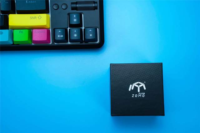 价格便宜，出门级首选。黑爵K870T蓝牙双模红轴机械键盘