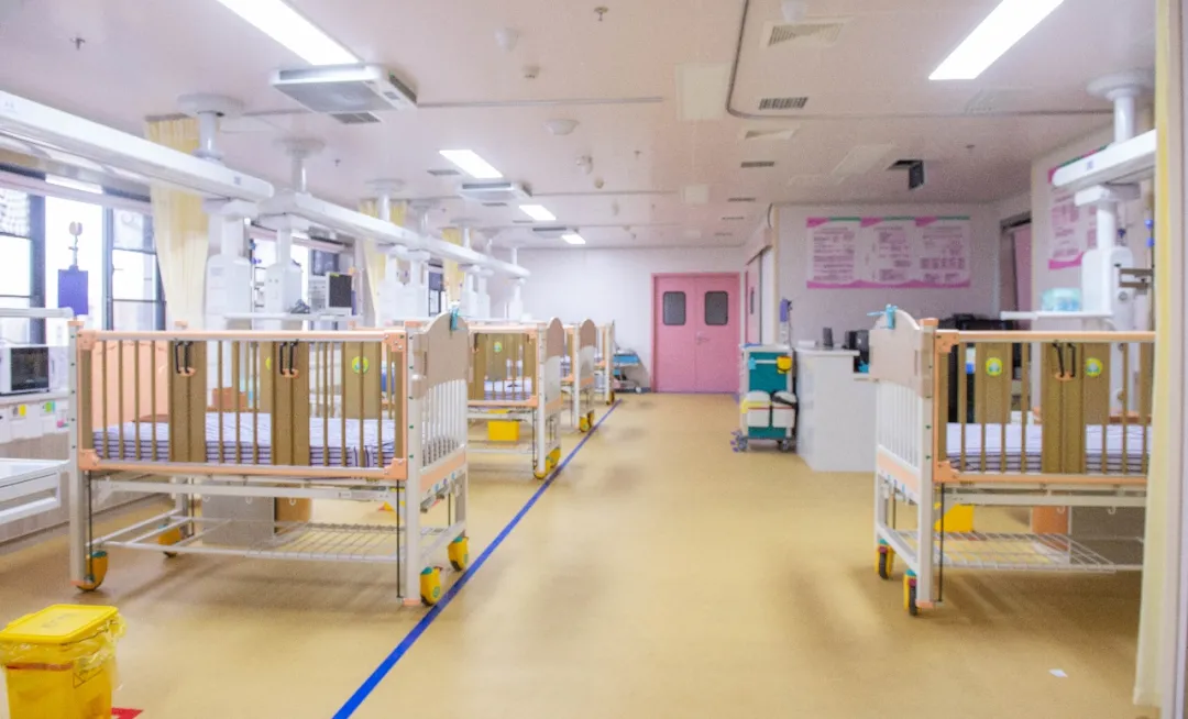 湘潭县卫健局退休老干部参观考察湘潭县妇幼保健院新院