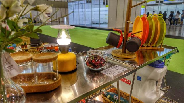 携手代言人德爷，爱路客和你一起“让生活没有边界”