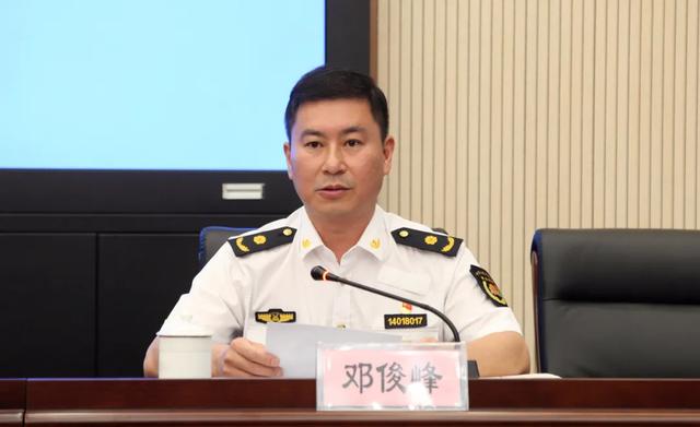 邓俊峰队长简要介绍了山西综改示范区综合执法局(队)的基本情况,和