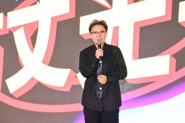 青藤旗下达人甘子七与陈吃饭便从亲身经历出发,讲述了自己签约青藤的