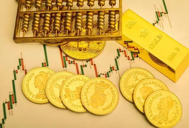 年内涨超30%，跑赢美股和A股，黄金牛市还能延续吗？