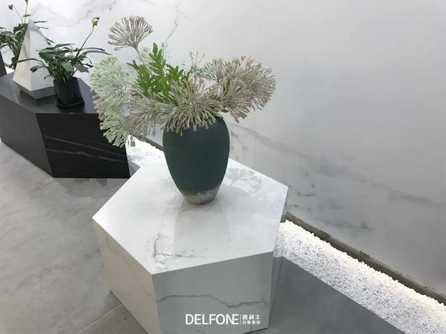 450㎡藝術(shù)巖板展館，兼具經(jīng)典與時尚！(圖12)