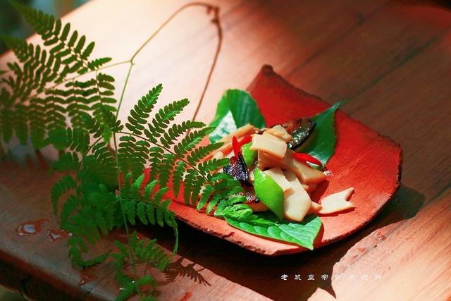 空心村变香饽饽！废瓦野草牛成野宴主角，定制餐千元一位却难求