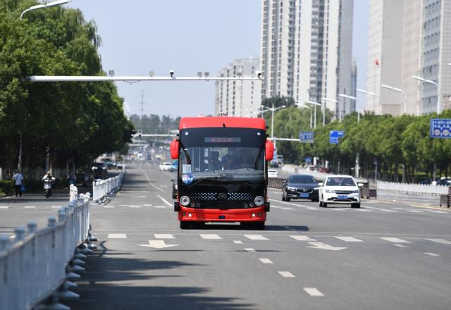 安徽首条智能网联5G线路开通 安凯无人驾驶客车投入开放道路运行