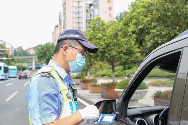 烈日|致敬，烈日下的警色