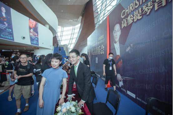 亚洲小提琴王子高参代言CHRISTINA小提琴开启行业先河新篇章