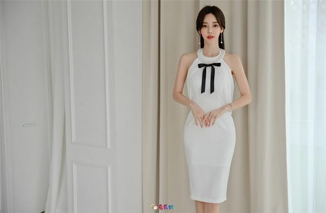 孙允珠丨杜鹃珍珠垂帘吊袖百褶长礼裙