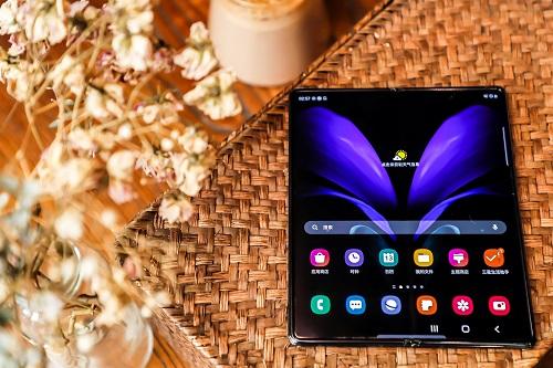 三星Galaxy Z Fold2 5G 让科技更具艺术气息