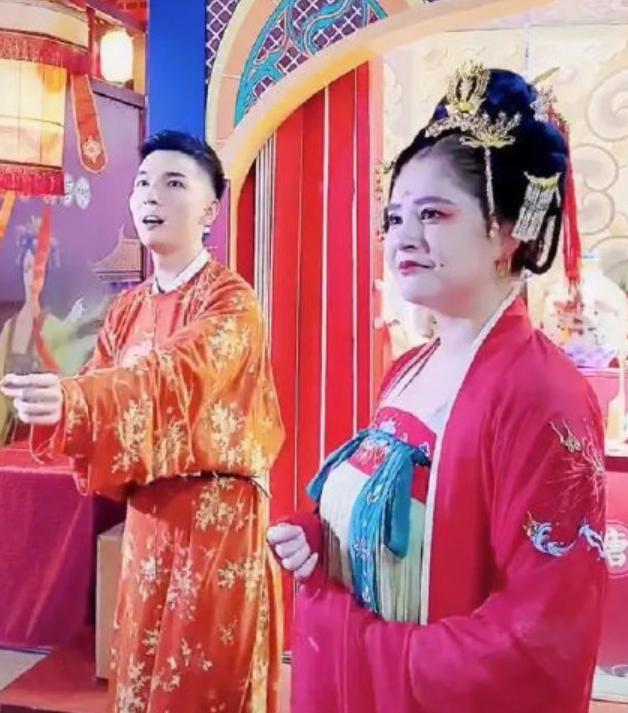 周杰伦绯闻女友发福200斤上热搜，虎背熊腰网友当场惊呆…