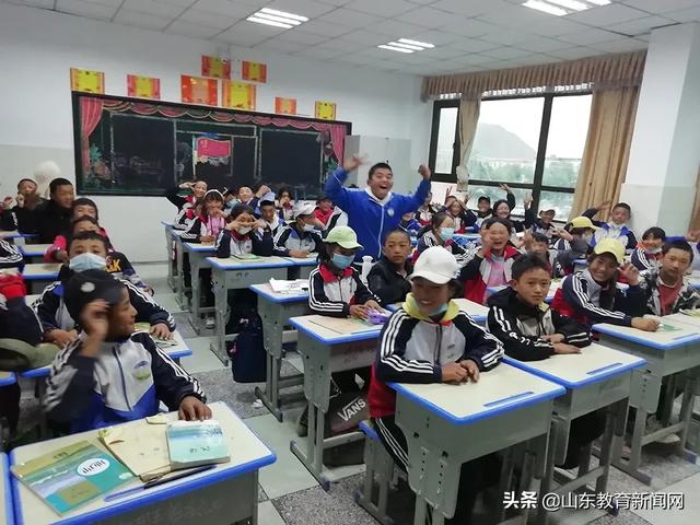 济南中学教师胡建岭,槐荫中学教师刘嘉鹏,商河县许商中学教师张永霞