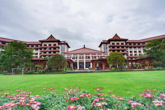 大手牵小手的暑期昆明古滇之旅