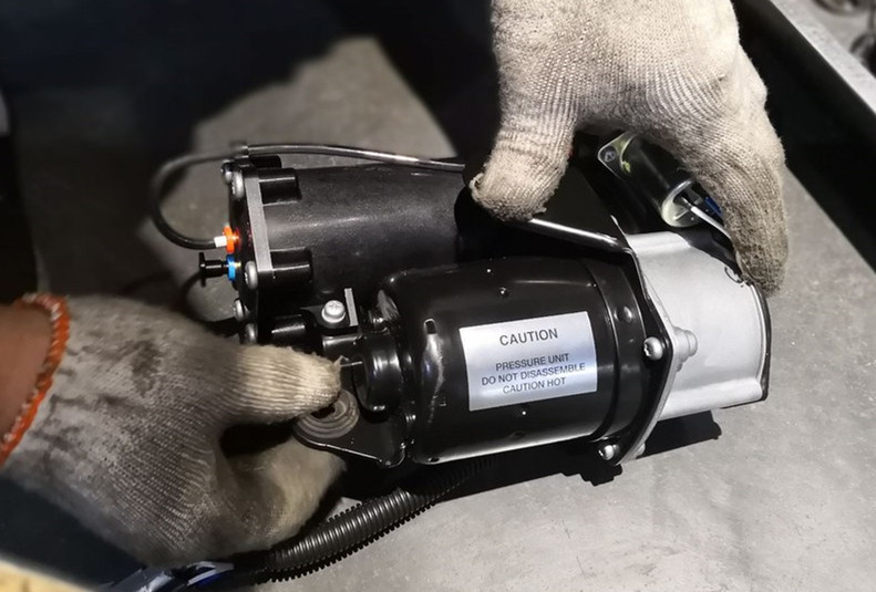 How to solve the problem of Land Rover Range Rover air suspension? iNEWS