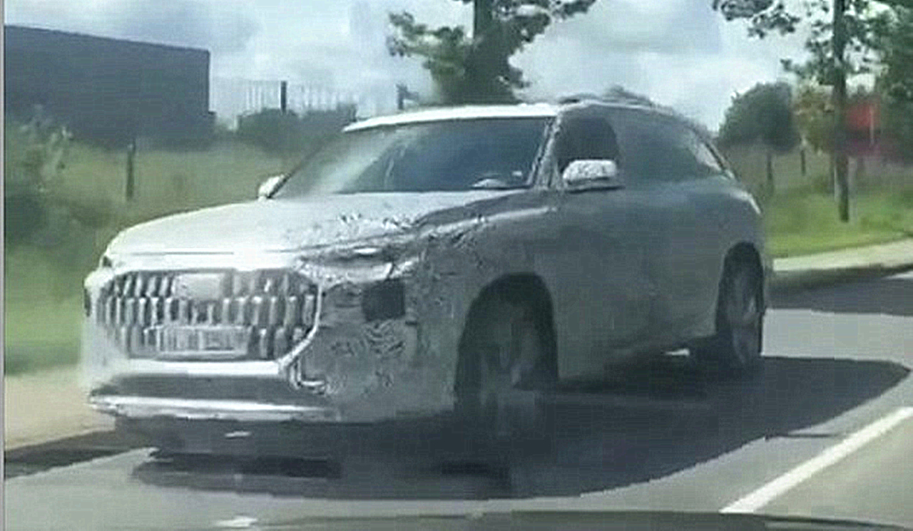 Audi Q9 road test spy photos exposed, side style like Bentley Bentayga ...