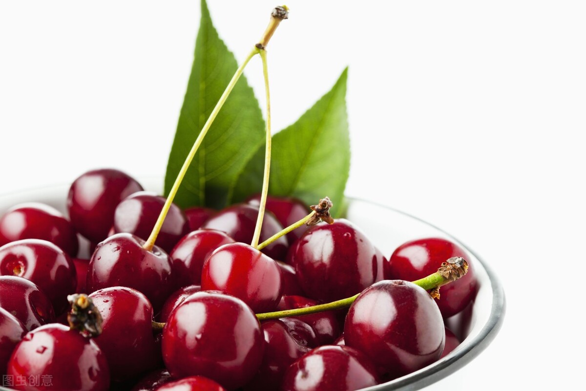 Five studies have confirmed that drinking cherry juice can lower uric