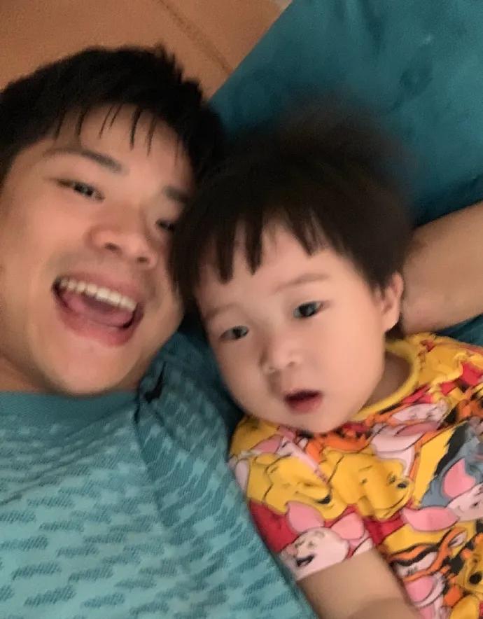 A close photo of Asian sprinter Su Bingtian and his wife Aiko - iNEWS