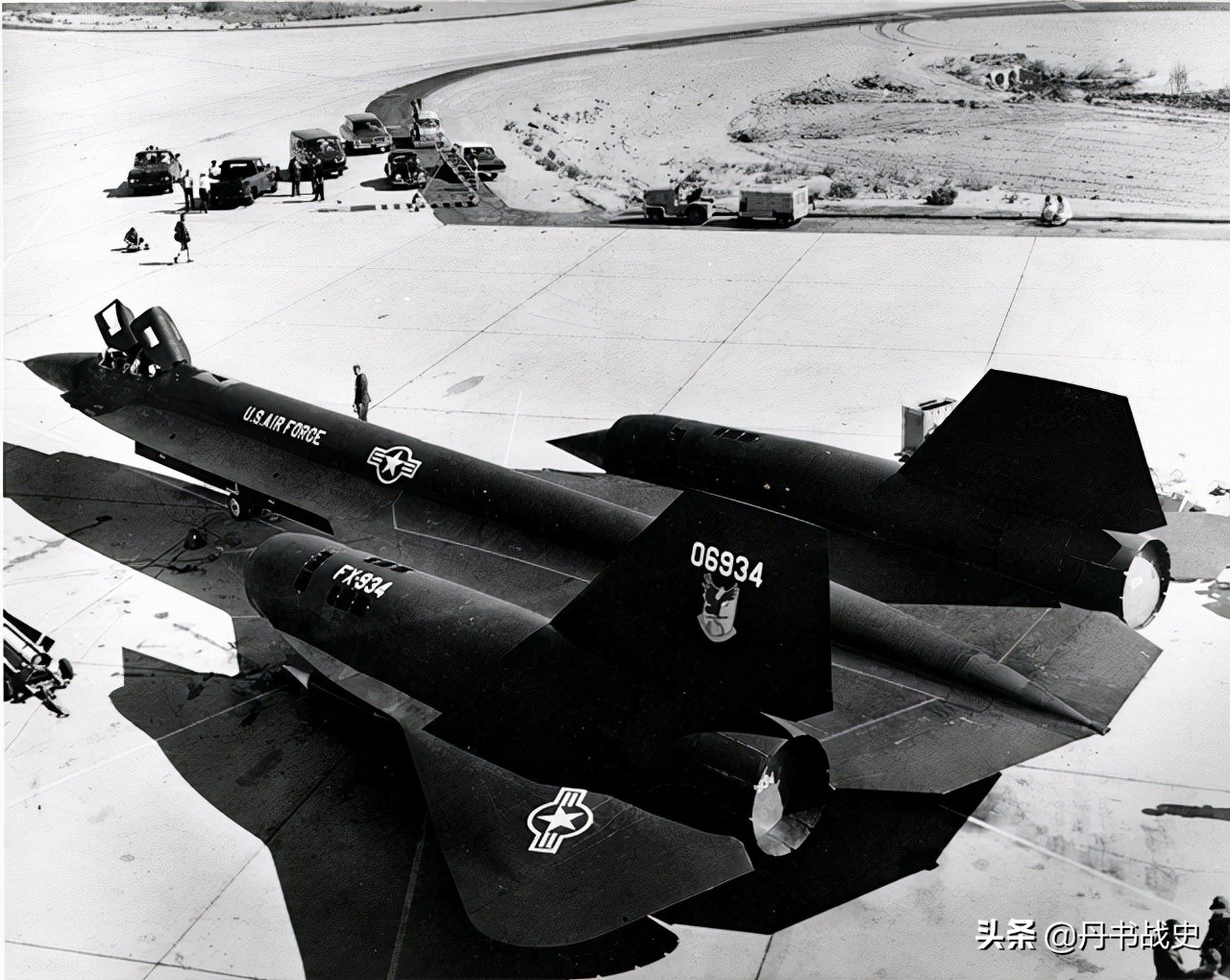 American YF-12 interceptor, intercepting incoming bombers at 3 times ...