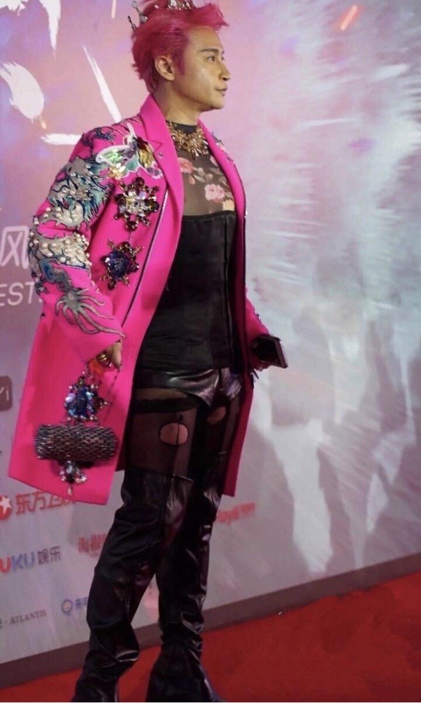 Wu Qilong Su Youpeng celebrated Chen Zhipeng's birthday, and his ...