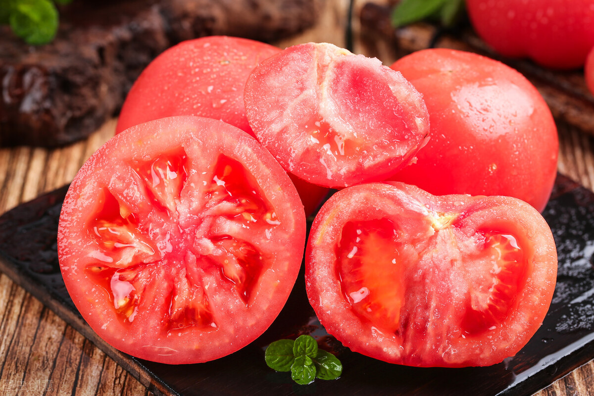 Save tomatoes in summer, don't put them in the refrigerator, teach you